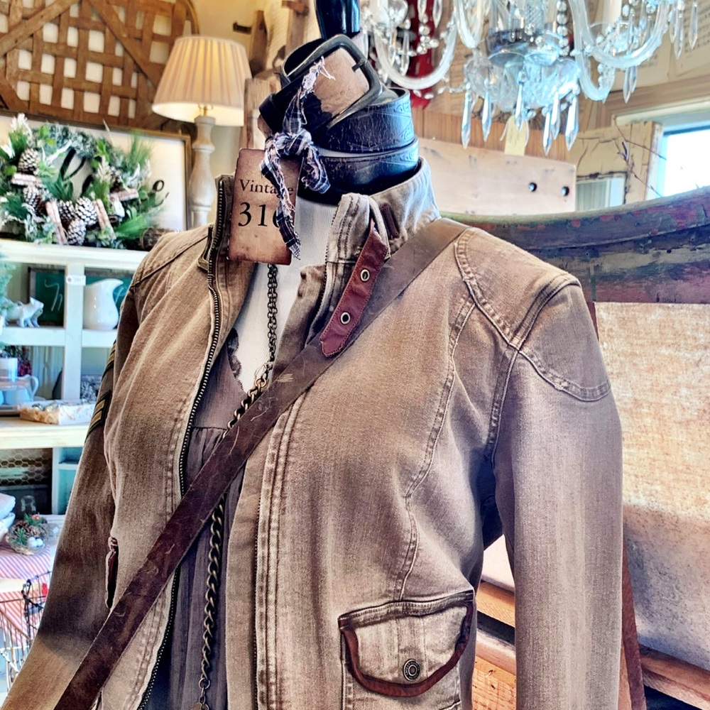 SOLD ♥️ Tattered Military Style Jacket - Picture 3 of 8
